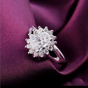 925 Sterling Silver Halo Diamond Ring with Brilliant Cut New In Gift Box Size 7